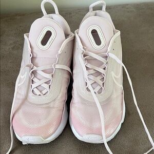 Nike Women's Light Pink Sneakers